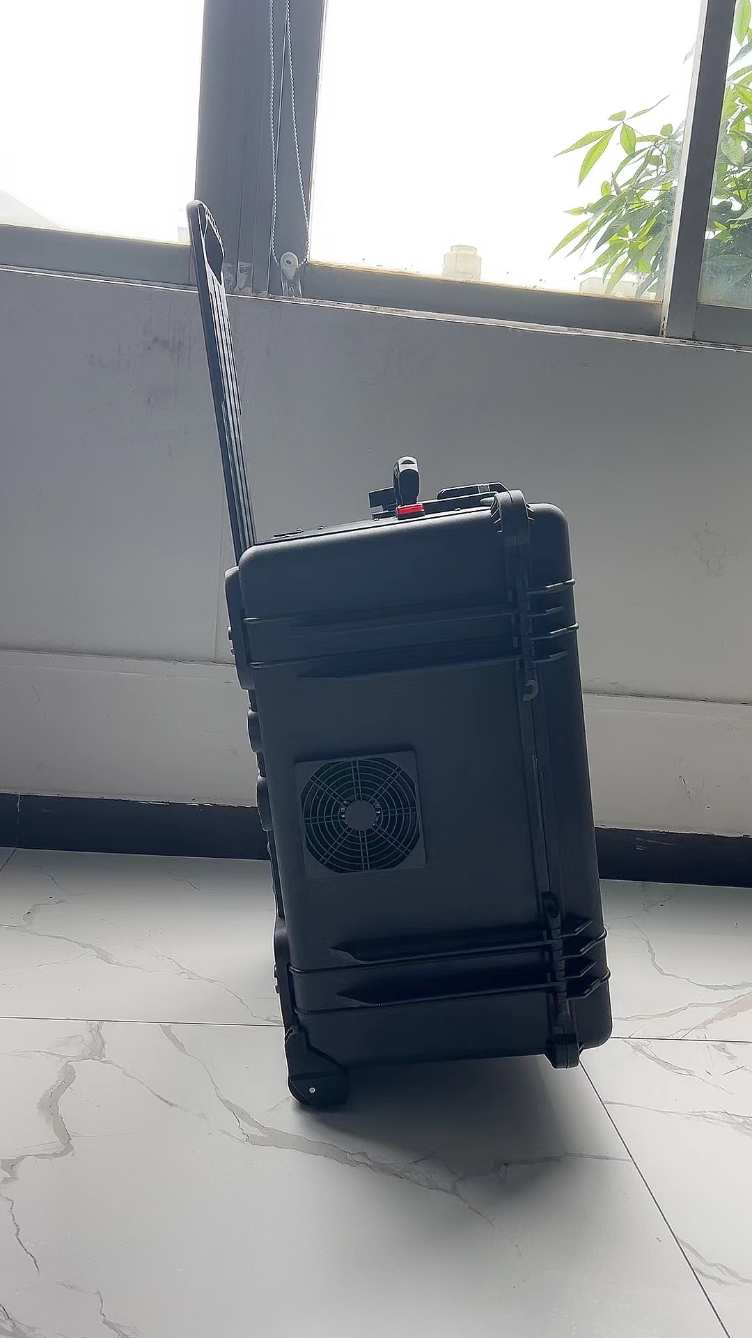 汶上手拉箱型移动通信干扰器